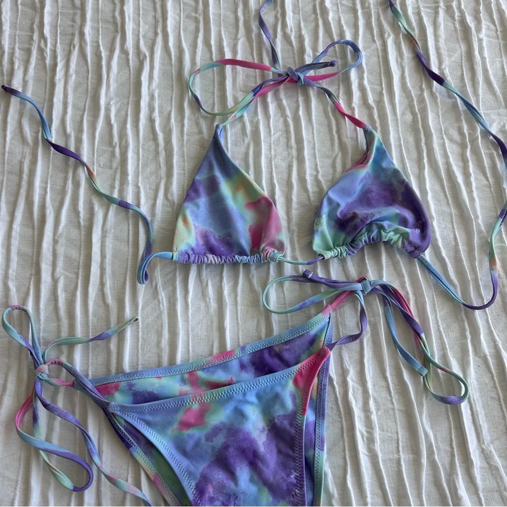 Shein - Tie Dye Triangle Bikini
l
